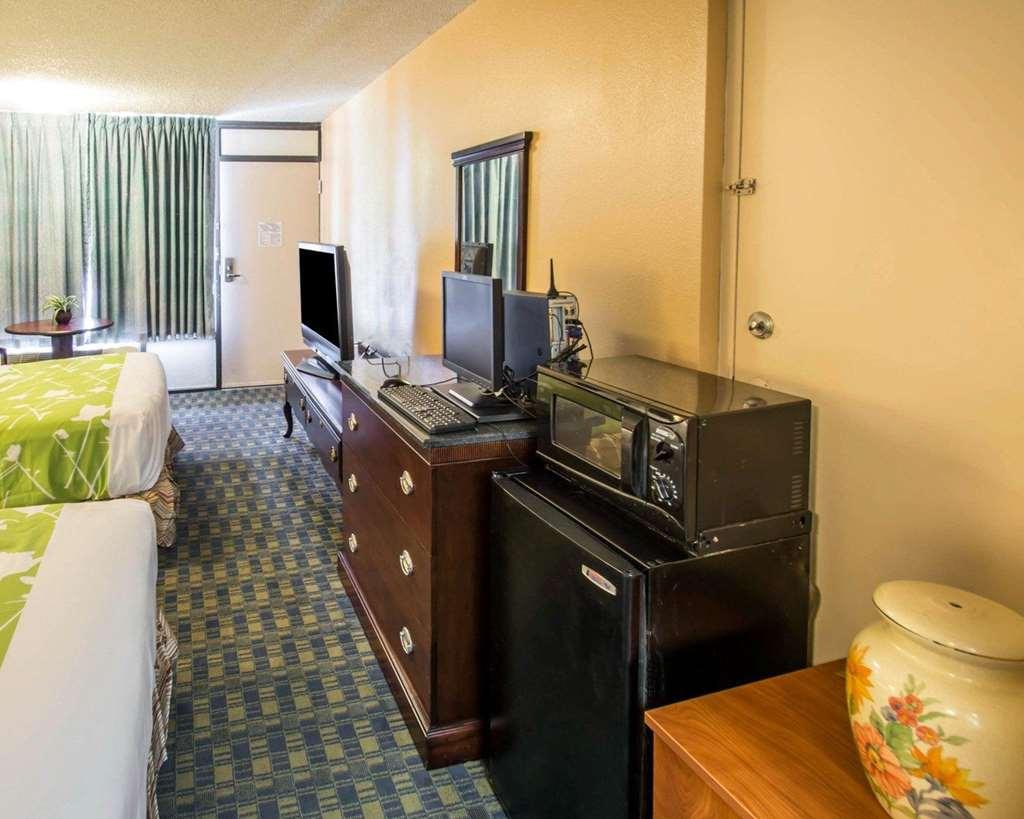 Quality Inn Kissimmee Oda fotoğraf